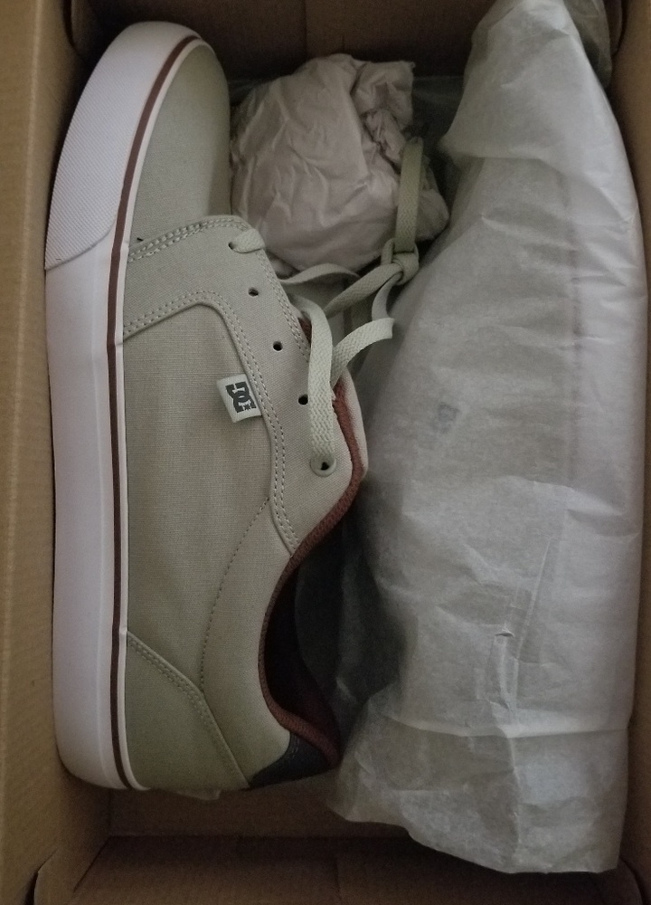 DC ANVIL TX BRAND NEW SIZE 12